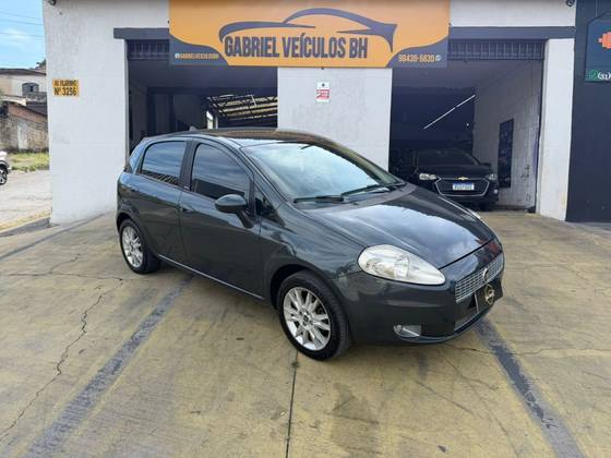 FIAT PUNTO 1.6 ESSENCE 16V FLEX 4P MANUAL FIAT PUNTO 1.6 ESSENCE 16V FLEX 4P MANUAL